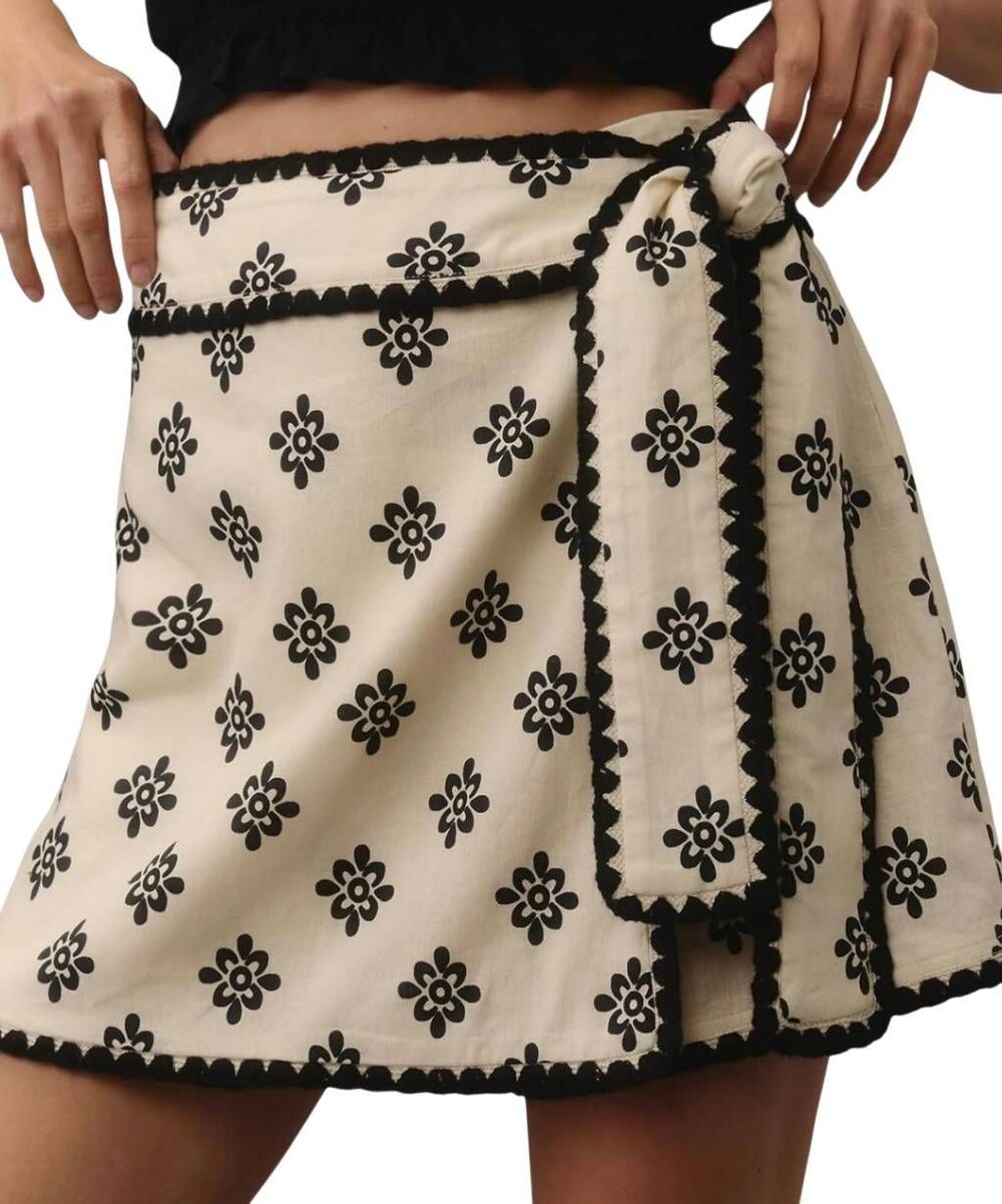 New Bre Oklla Embroidered Floral Wrap Skort XS